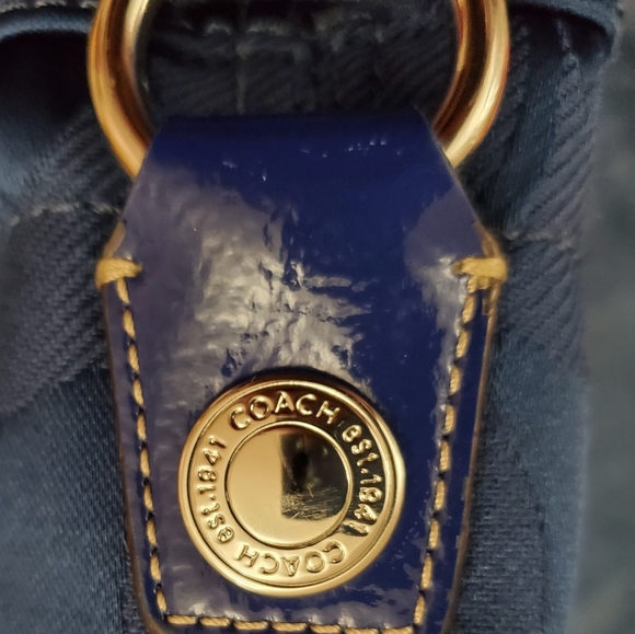 Coach Kyra Daisy Signature Purse Navy Blue, “C” pattern bag - Picture 5 of 16